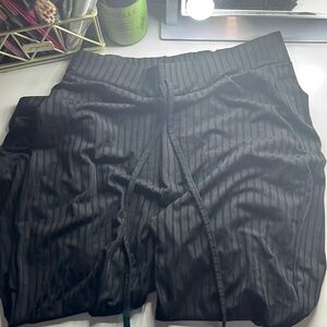 Black ribbed flowy pants